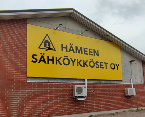 Julkisivukyltti yritykselle